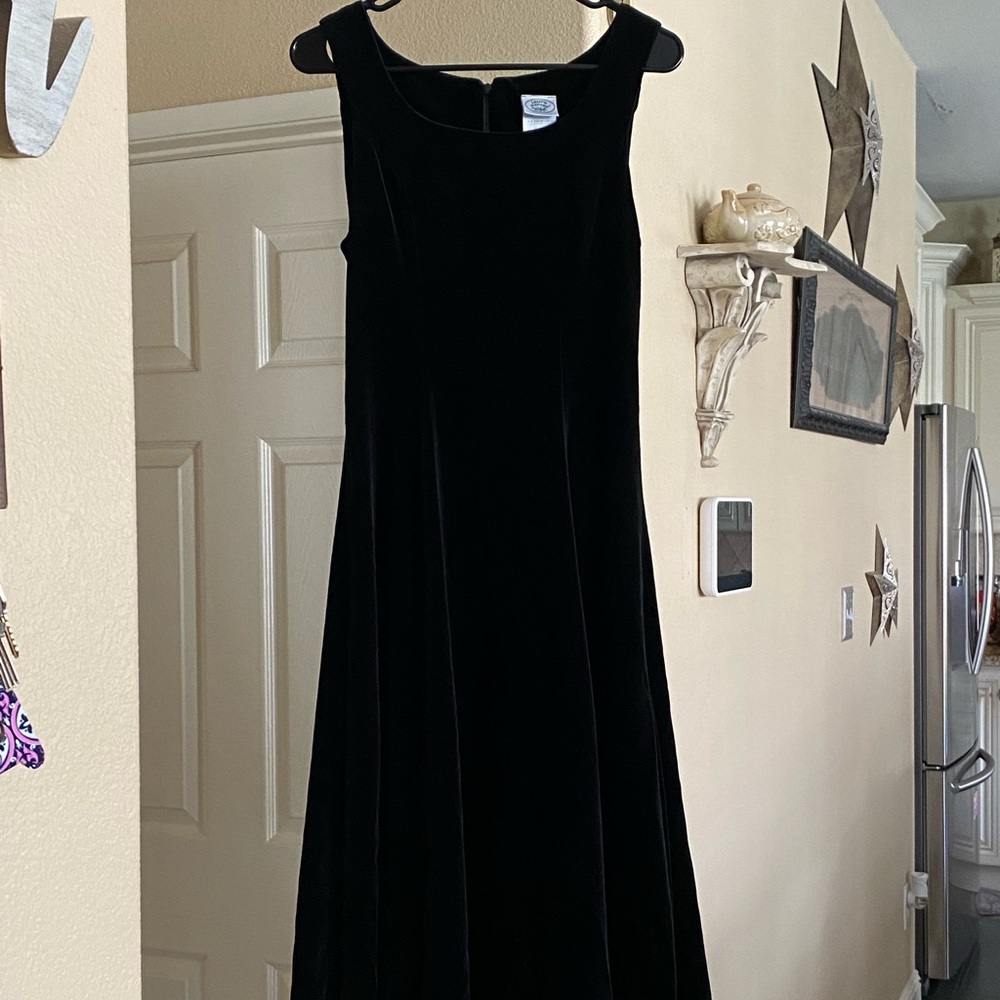 Vintage 90’s Laura Ashley black velvet formal dress